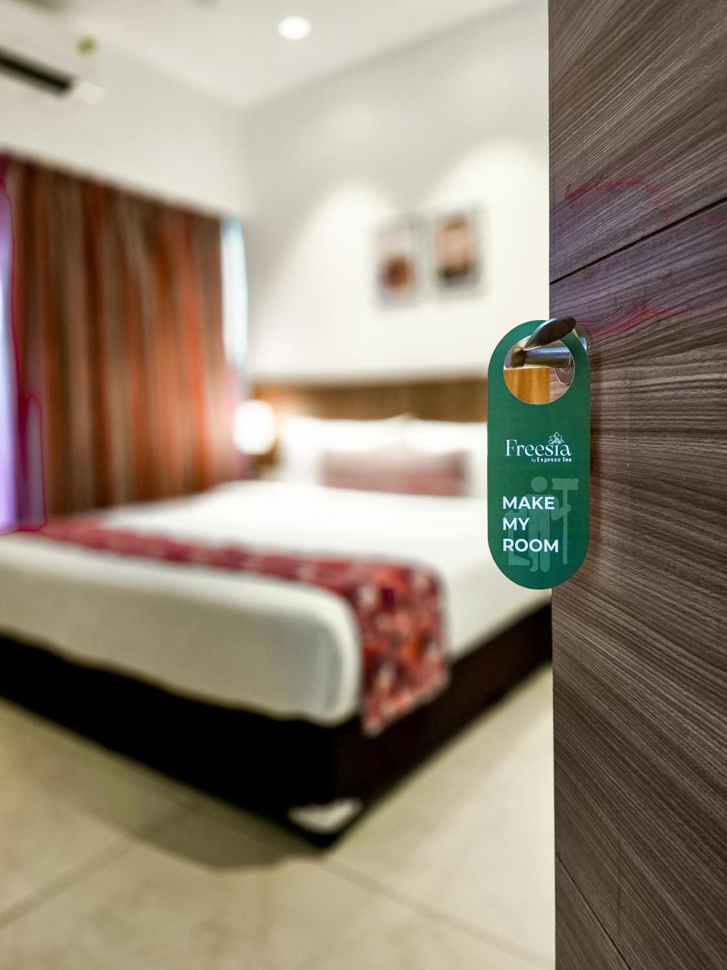 Freesia Residency By Express Inn - นาวีมุมไบ ภายนอก รูปภาพ