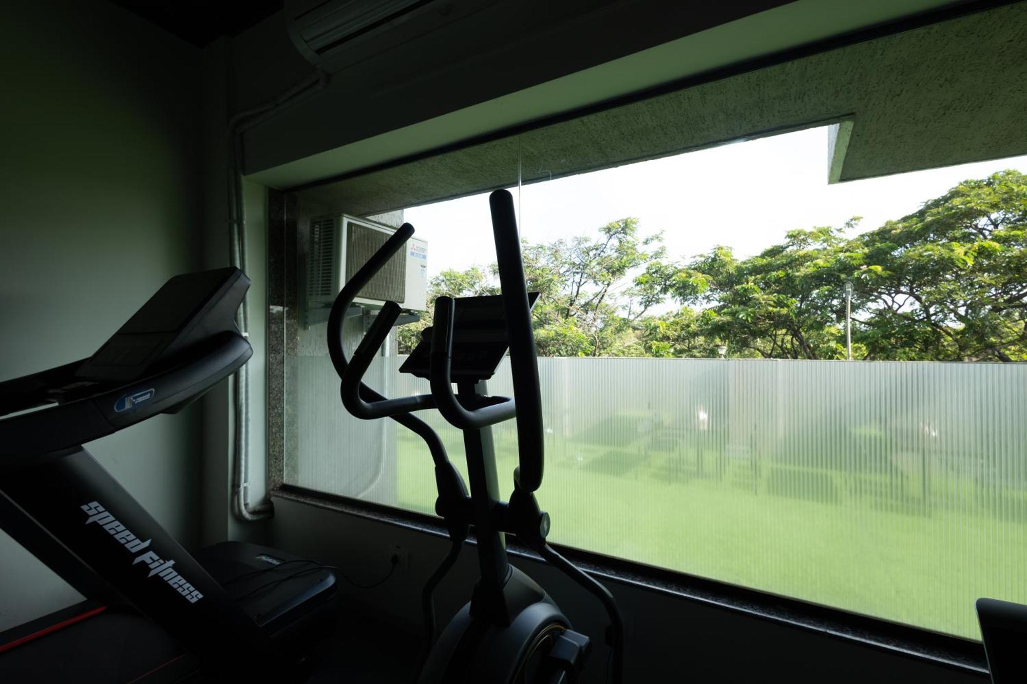 Freesia Residency By Express Inn - นาวีมุมไบ ภายนอก รูปภาพ