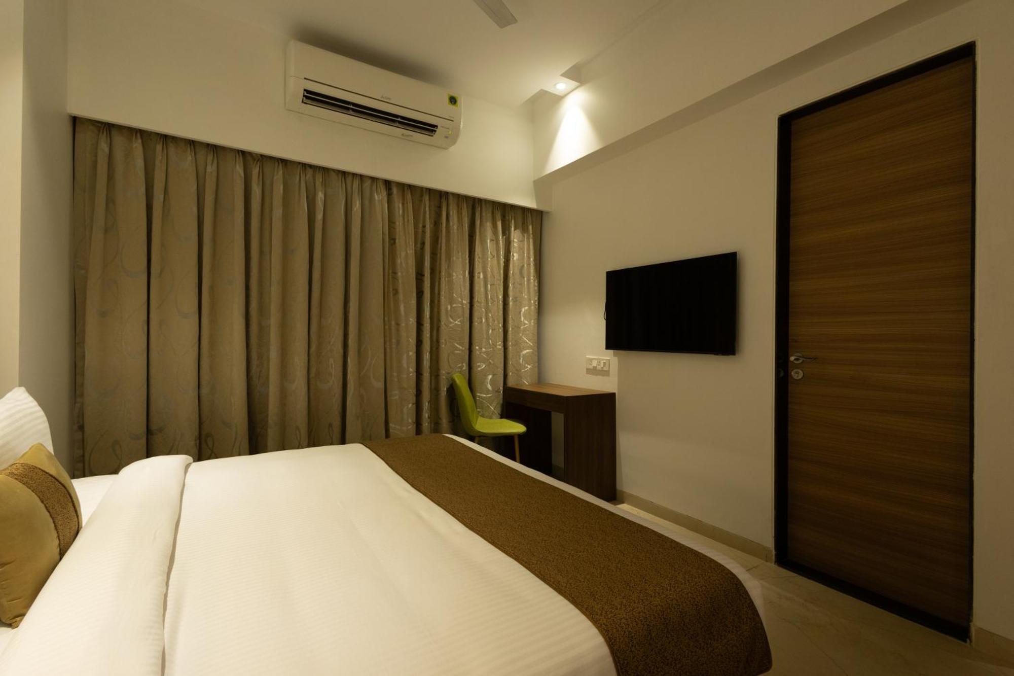 Freesia Residency By Express Inn - นาวีมุมไบ ภายนอก รูปภาพ