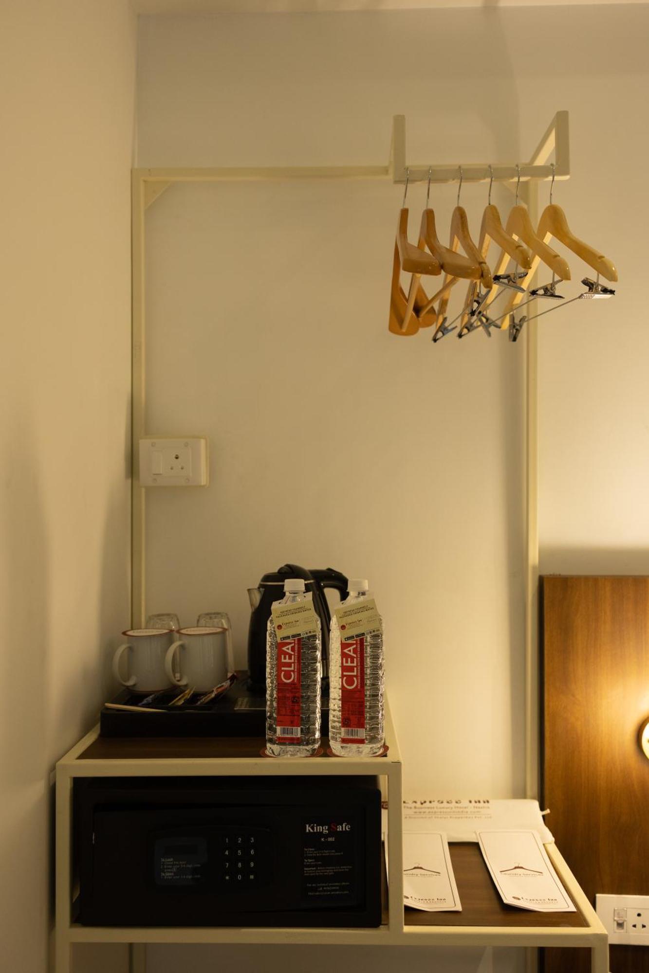 Freesia Residency By Express Inn - นาวีมุมไบ ภายนอก รูปภาพ