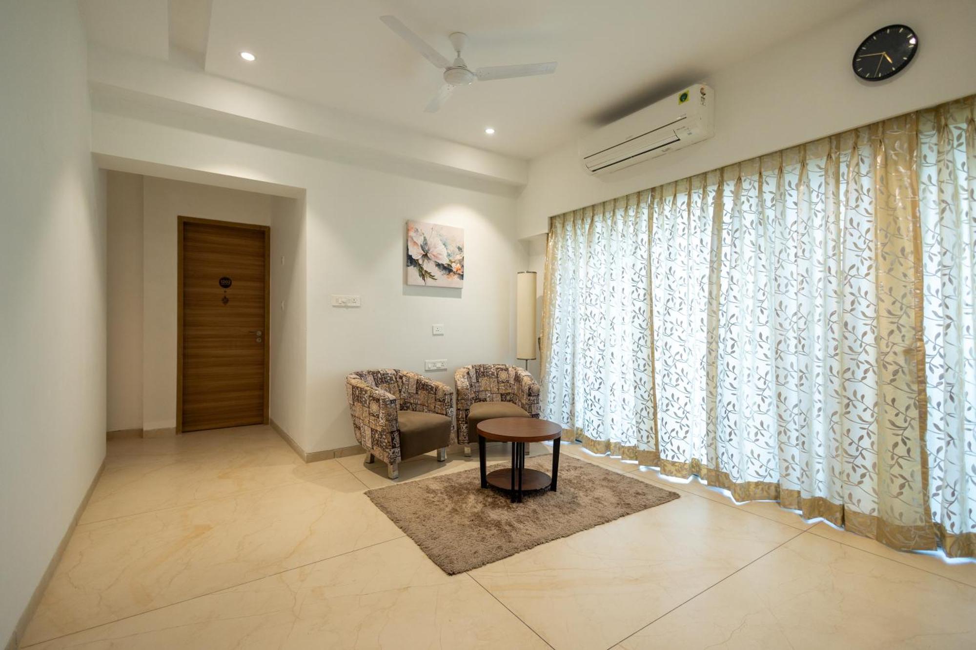 Freesia Residency By Express Inn - นาวีมุมไบ ภายนอก รูปภาพ