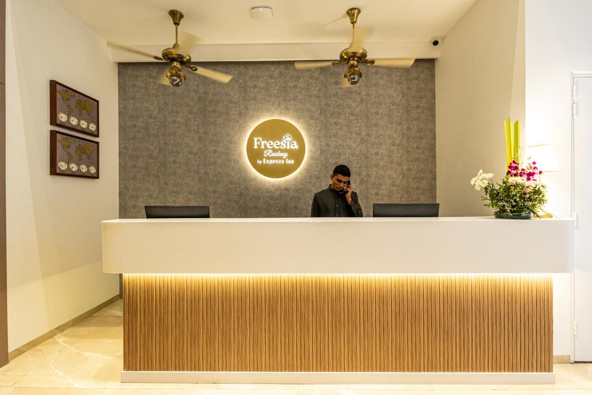Freesia Residency By Express Inn - นาวีมุมไบ ภายนอก รูปภาพ